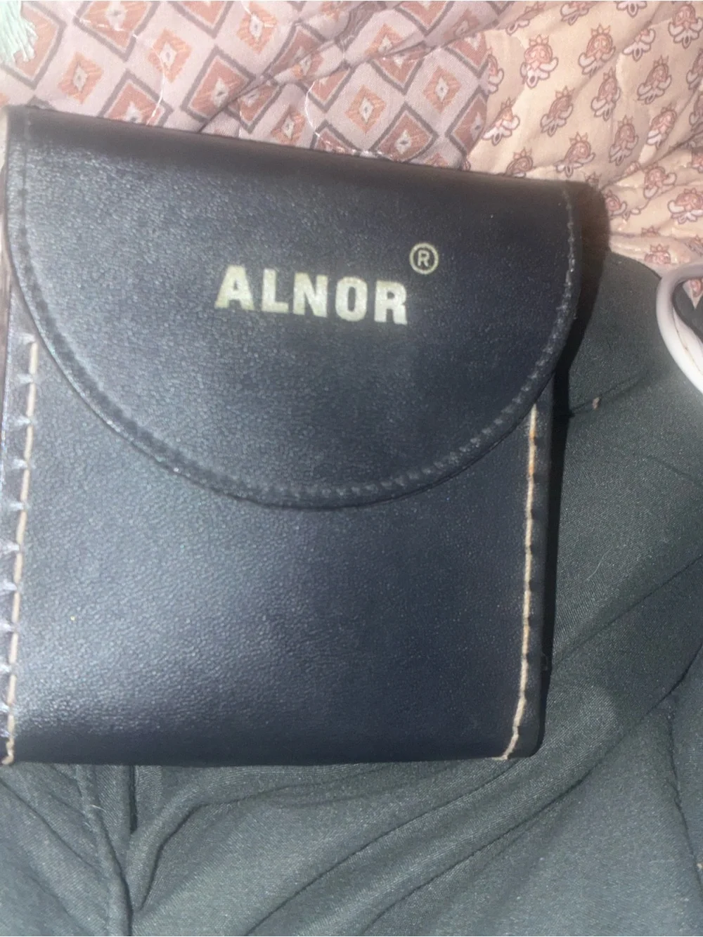 ALNOR Black Analog Velometer Jr. with Carry Case